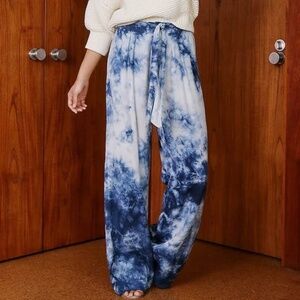 Anthropologie Cloth & Stone Blue and White Tie Dye Pants Wide Leg Medium